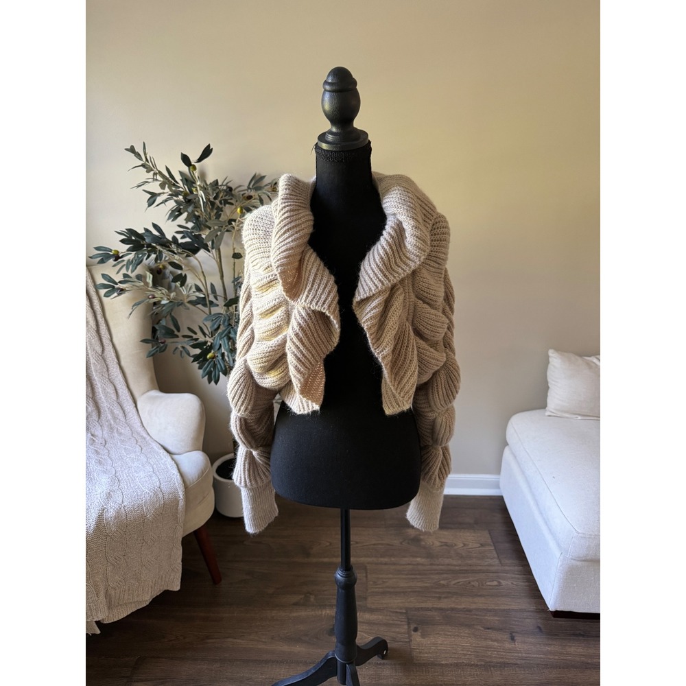 H&M Beige Chunky Knit Bubble Sleeve Shrug Cropped Open Front Cardigan Small
